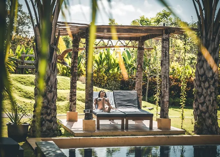 Pansiyon Ocho Bali Surf Camp *