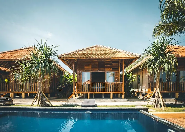 Ocho Bali Surf Camp Pansiyon Uluwatu